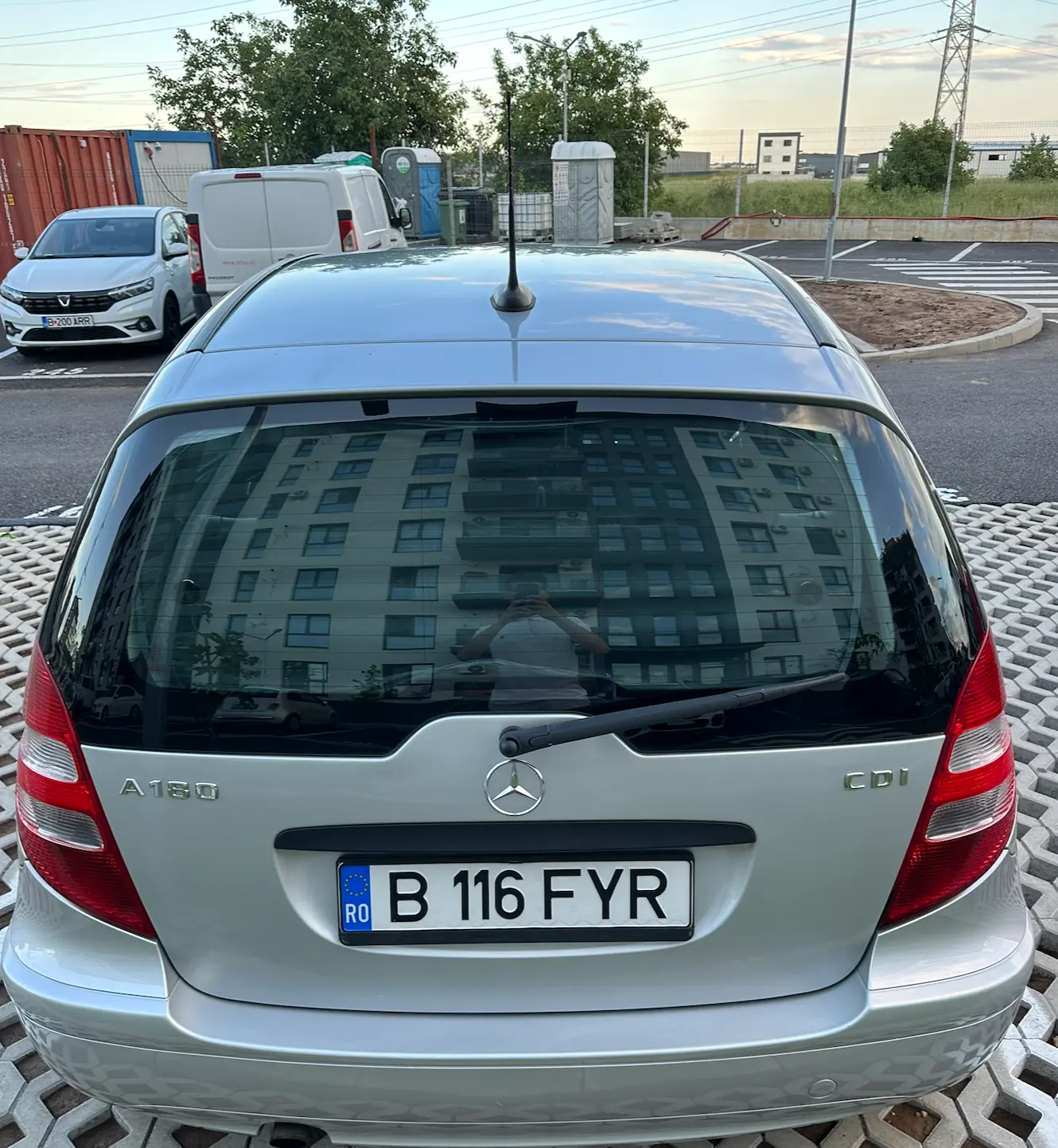 Mercedes-Benz A 180 CDI 2007, diesel, cutie manuală, 330.000 km, LI Auto Sales București — spate