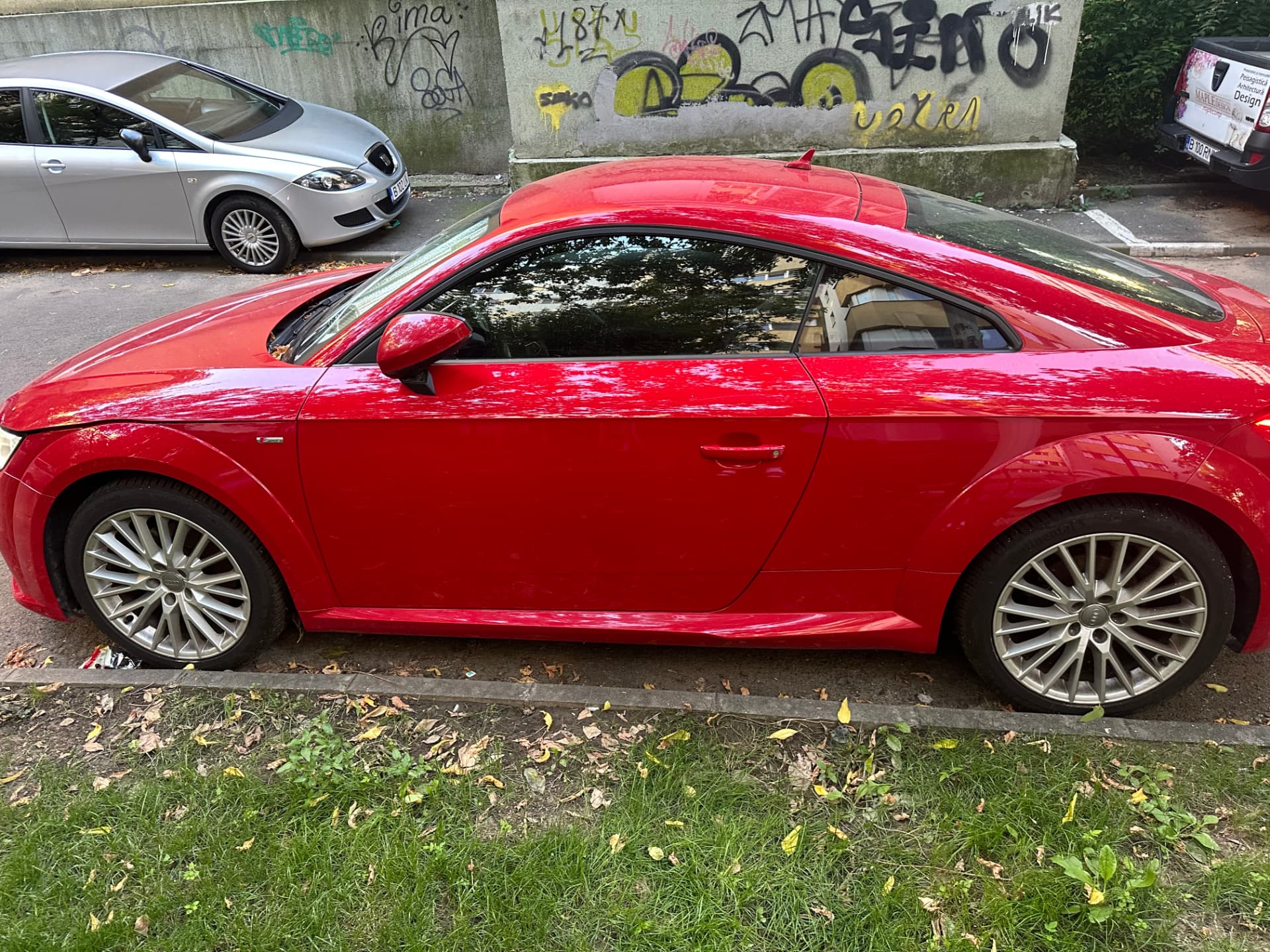 Audi TT Coupé S line 2016, benzină, cutie manuală, 210.000 km, de vânzare în București — lateral stânga